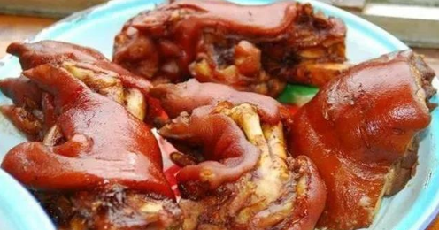 美食优选：干锅娃娃菜、红豆薏米糖水、苦瓜酿、卤猪蹄的做法