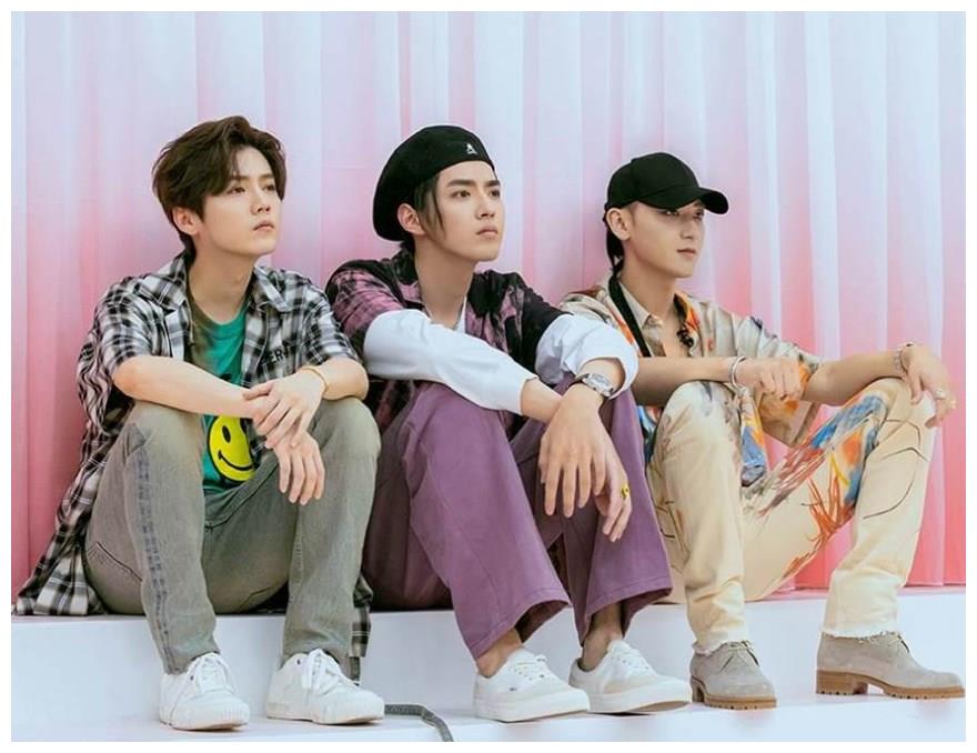 吴亦凡张艺兴时隔7年或将合体,归国四子合体还会远吗__财经头条