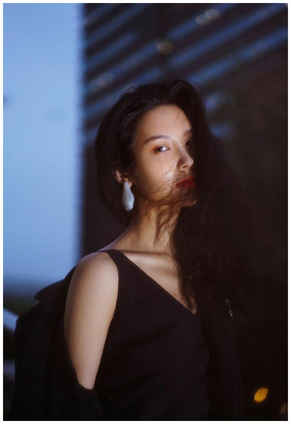 张昊玥《国子监来了个女弟子》化身美艳刺客热拍中