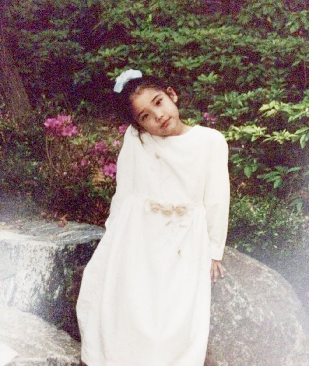 iu小时候的照片大家见过了吗,从小美到大