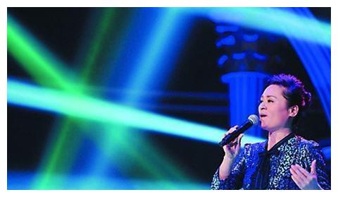 打败韦唯毛阿敏,却被亲弟弟砸致脑震荡,一代歌后靠做保姆为生休闲区蓝鸢梦想 - Www.slyday.coM 打败韦唯毛阿敏,却被亲弟弟砸致脑震荡,一代歌后靠做保姆为生休闲区蓝鸢梦想 - Www.slyday.coM