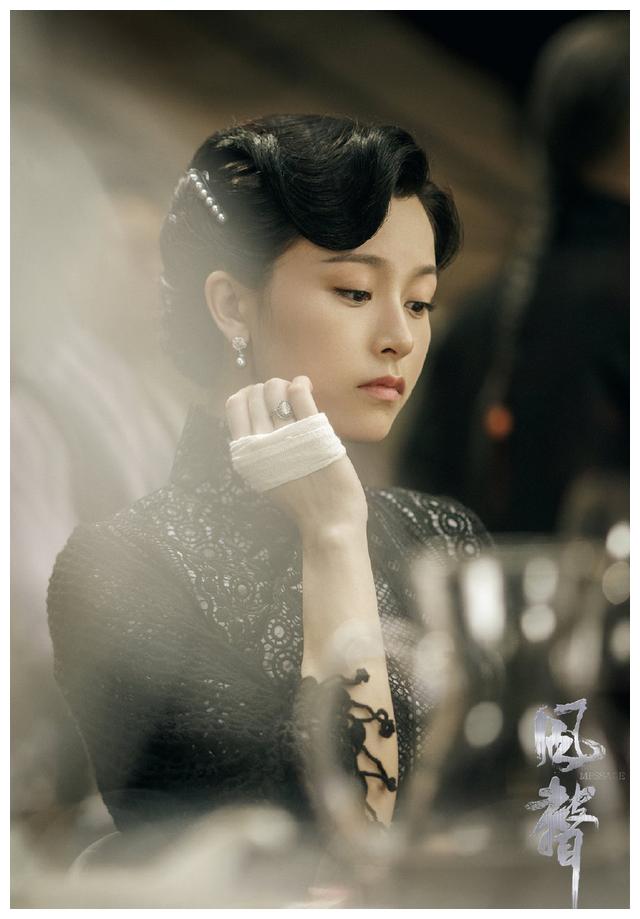 风声徐璐文咏珊同框比美一个洋装一个旗袍谁赢了