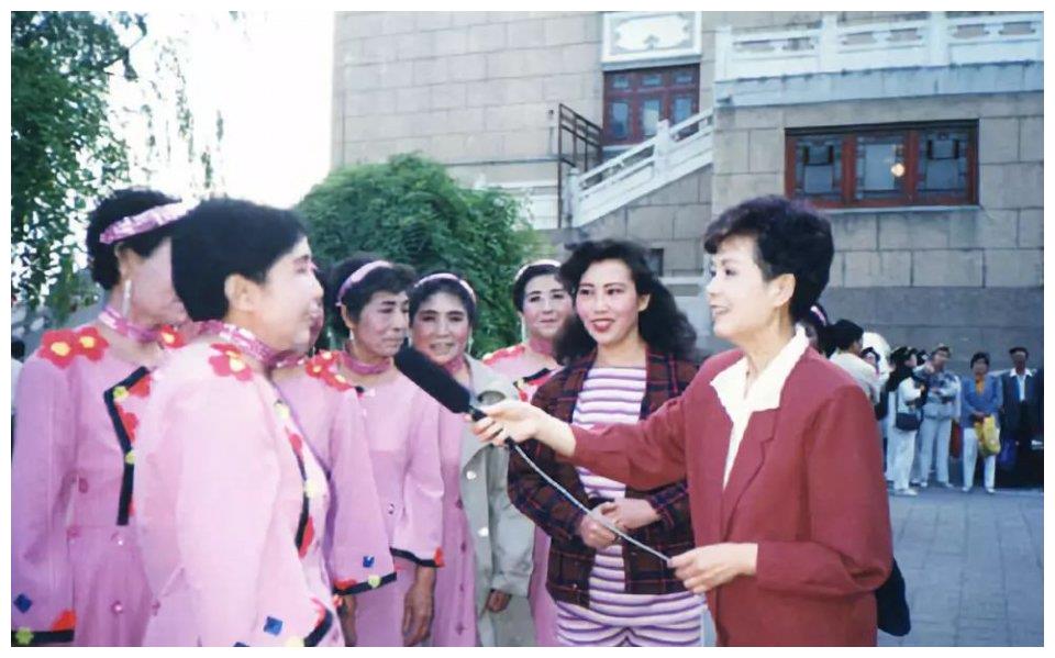 《为您服务》这个节目一上屏幕 就大受好评喜爱