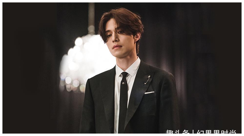 李栋旭《九尾狐传》的剧中造型!最帅气的九尾狐帅出新高度__财经头条