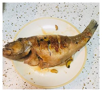 家常菜:酸甜澆汁魚