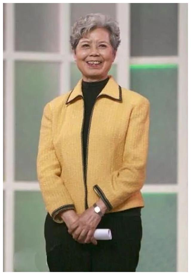 央视主持人沈力因病离世享年87岁,她是中国第一位电视播音员