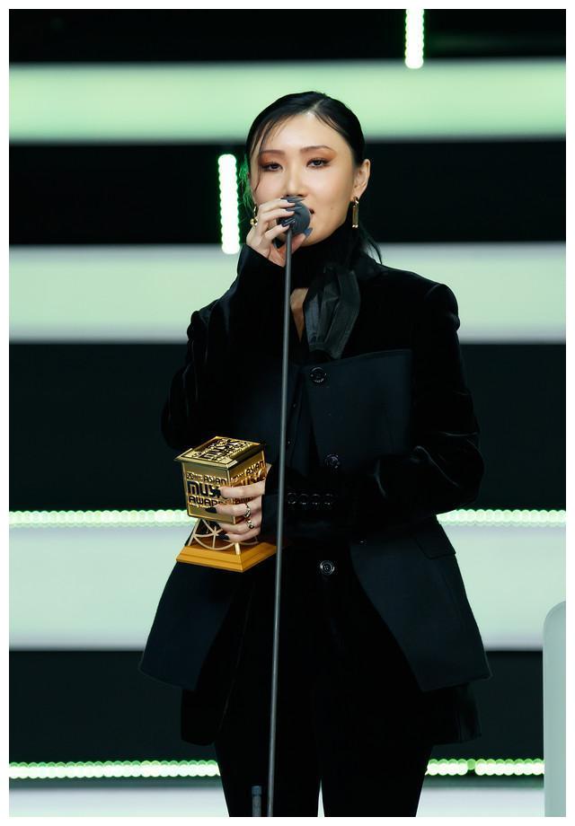 (图/courtesy of cj enm提供 最受欢迎女子solo舞蹈表演:jessi《nunu