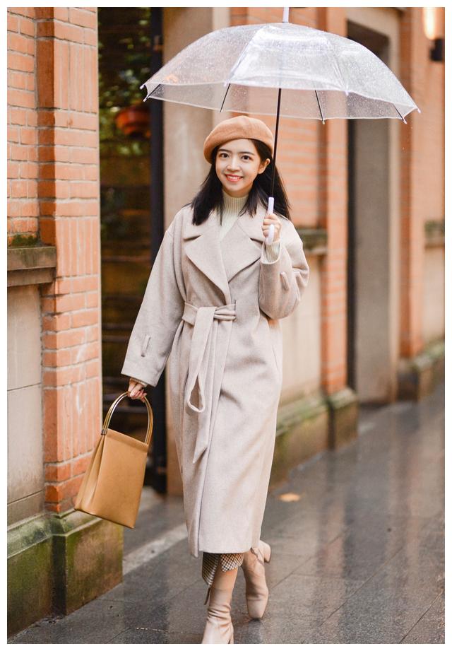 有一种"高级感",叫三木穿大衣,这样穿时尚优雅显气质,真美