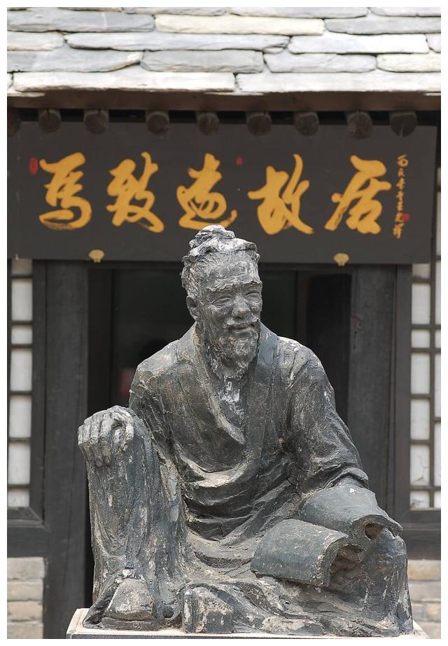 马致远这一首28字小令,意境高古,让人肠断天涯