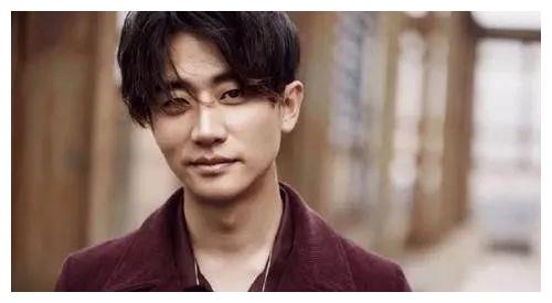 中国男明星人气排名_2019年人气最高的中国男明星,李现仅排第二
