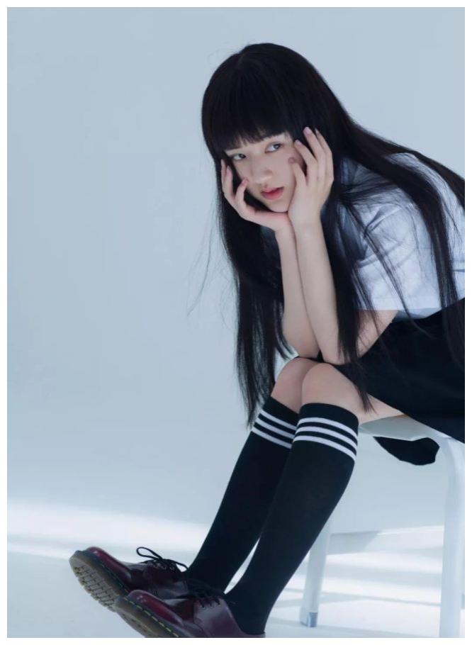 《偷偷藏不住》翻拍成电视剧,谁适合演桑稚,田曦薇还是杨超越?__财经头条