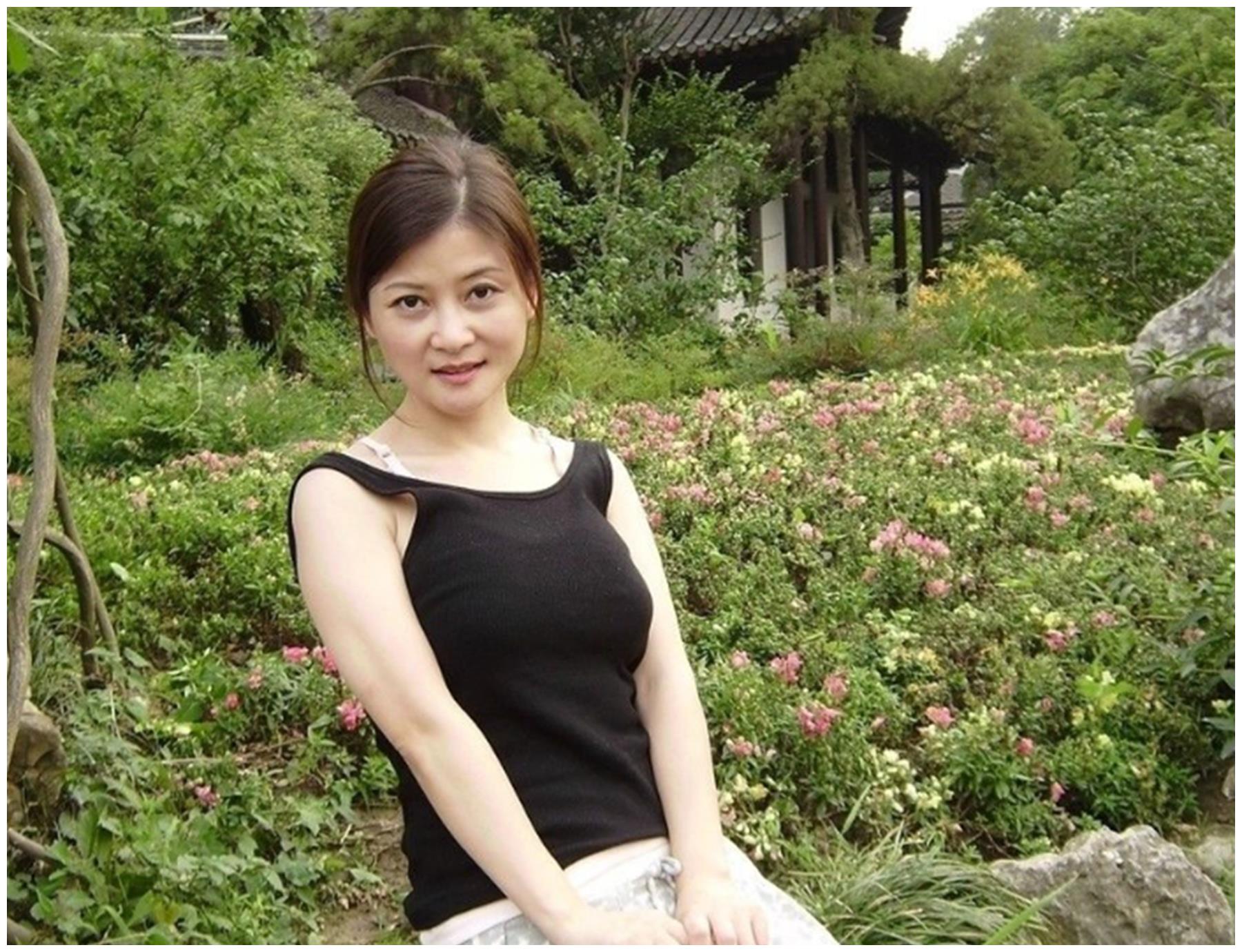 歌手朱晓琳15岁靠一首歌爆红隐退经商失败后至今仍是单身