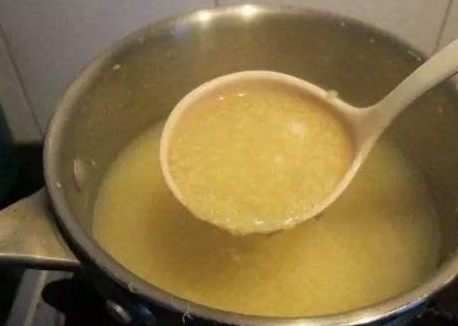 煮小米粥时，不要再直接下锅了，早餐店老板透露妙招，煮的更香浓休闲区蓝鸢梦想 - Www.slyday.coM