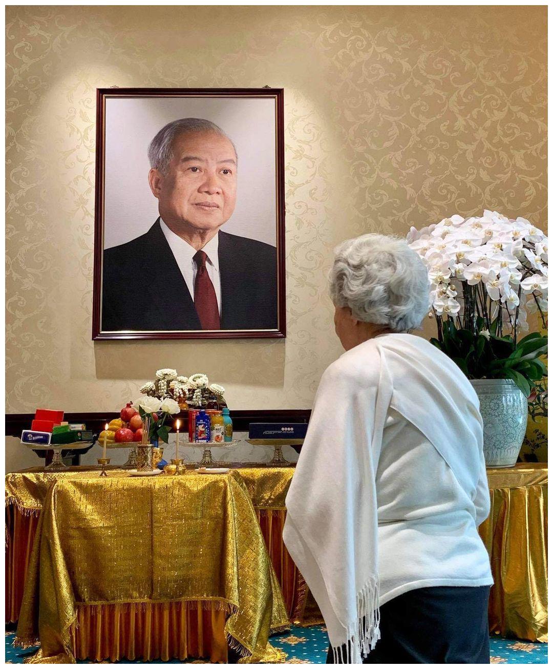 当地时间10月15日,这天是柬埔寨老国王诺罗敦·西哈努克逝世八周年的