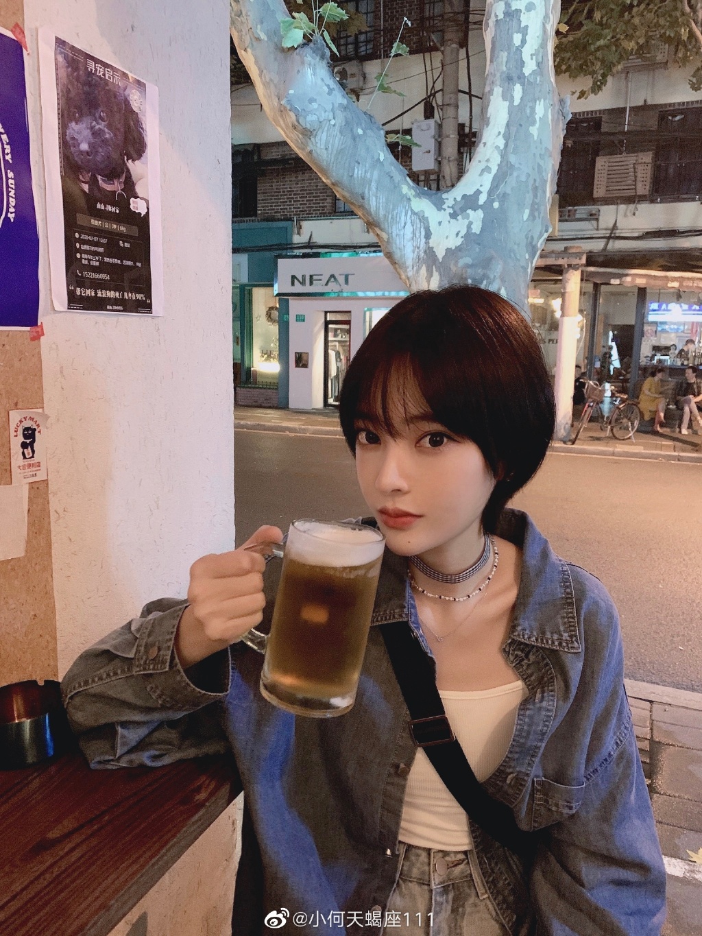 网红美女小何迷人写真美照欣赏可爱