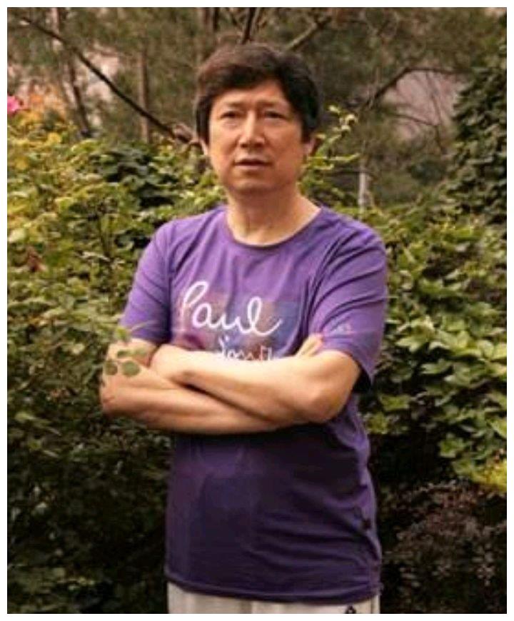 王多鱼版李春平 如何取得69岁老太信任 获赠8千万豪宅千亿财产 财经头条
