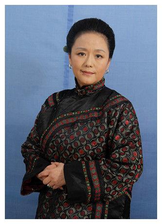 她是"中国第一寡妇",4岁成孤儿,25岁丈夫出轨,至今未婚|廖学秋|寡妇