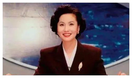 央视著名主播宣布退休！网友：看到挥手告别破防了休闲区蓝鸢梦想 - Www.slyday.coM