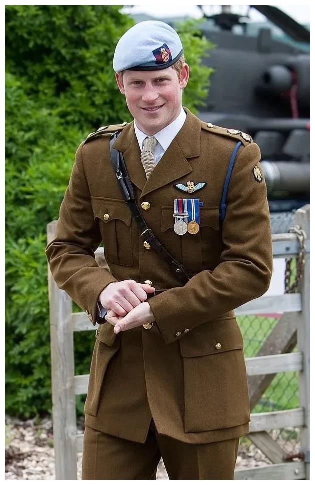 英国乔治小王子穿70块mango 衣服,和老板简直就是一模一样啊