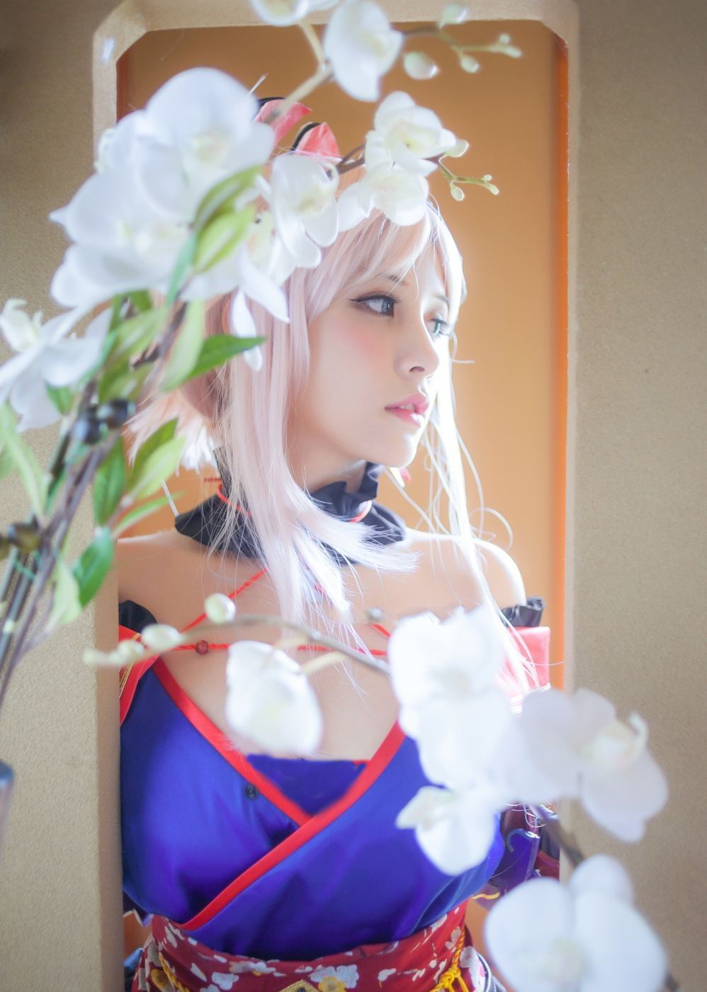 极品妹子COSPLAY英姿飒爽女武士，英气逼人！