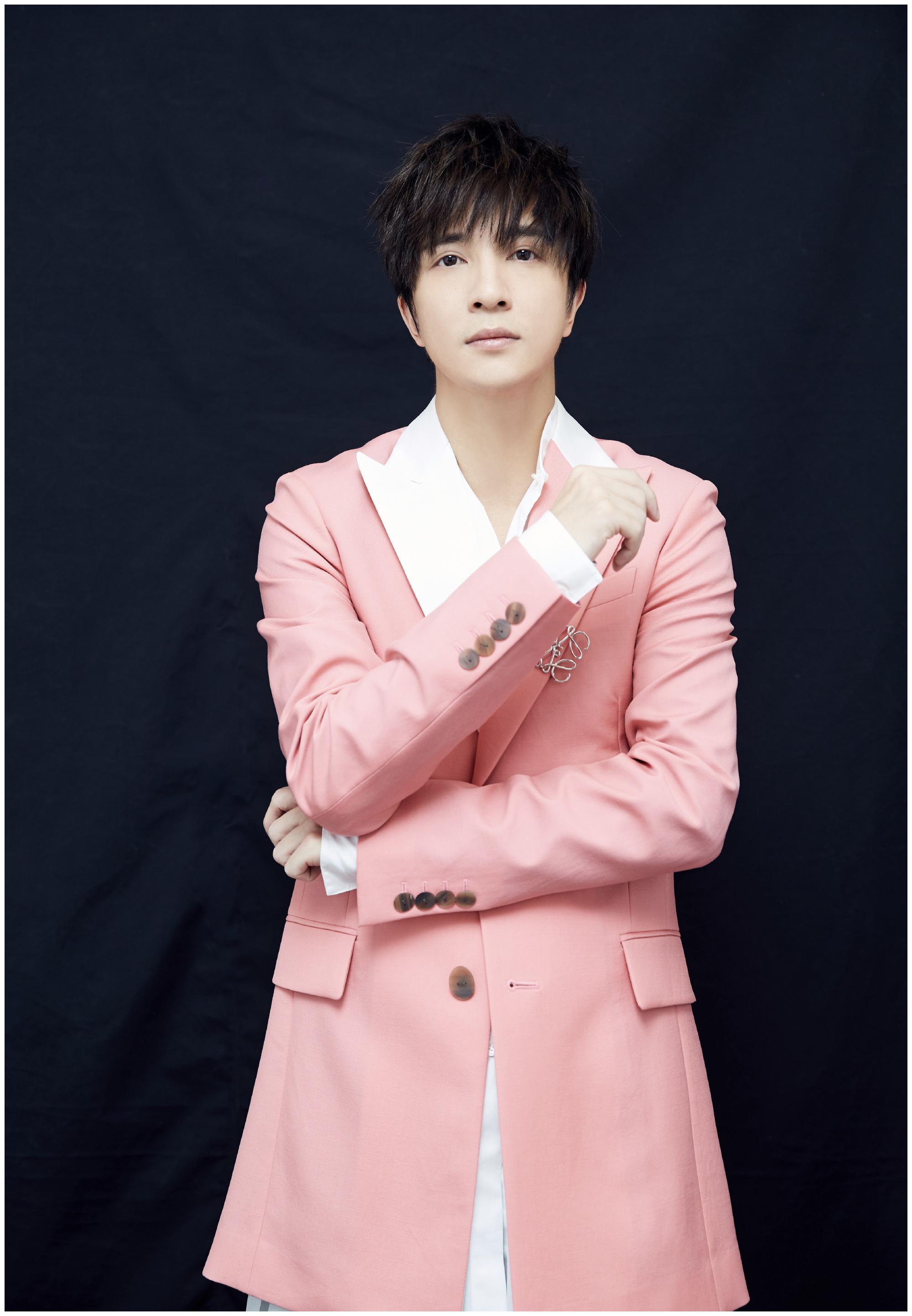 80后大叔95后小花互怼,经低谷仍受综艺青睐,难道是综艺感强