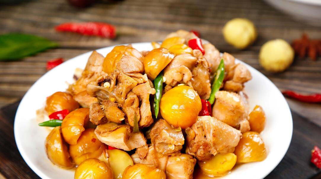 板栗焖鸡,健脾养胃的家常菜,香甜软嫩超入味,老少都喜欢的美味|板栗|