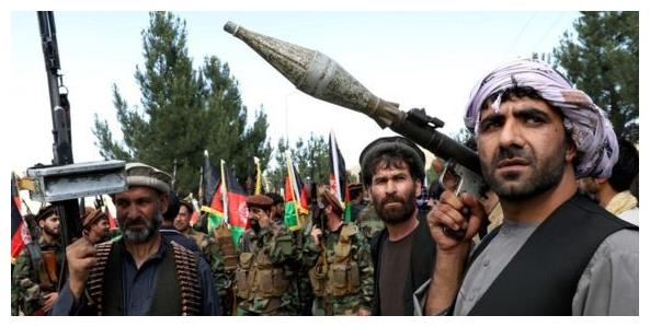 澳公民强闯喀布尔机场，被美军围殴鼻青脸肿，莫里森：还是盟友吗休闲区蓝鸢梦想 - Www.slyday.coM