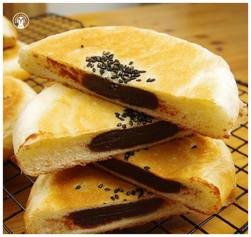 烤盘叠烤盘,这个红豆饼的做法好神奇!