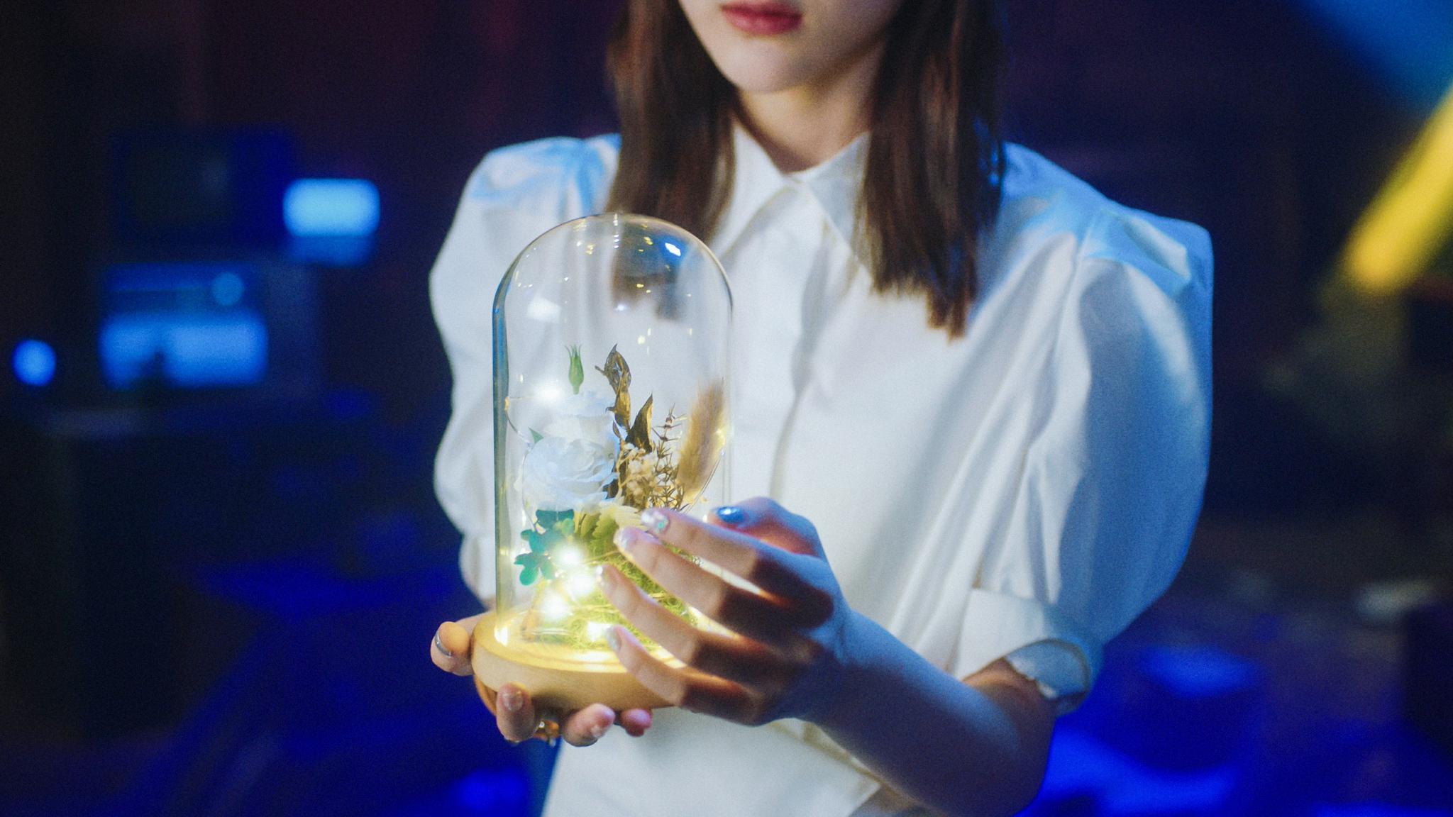 壁花mv惊艳上线唱作才女陈雪凝的蜕变绽放