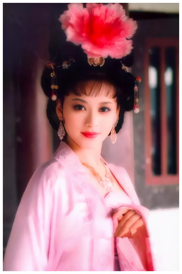 苗乙乙曾扮演最美岳灵珊退出荧幕11年太可惜