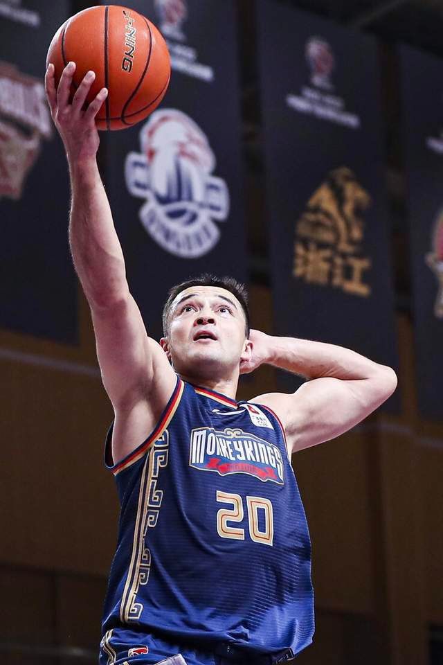 来自cba的这条爆炸消息我不敢信但无论如何西热力江值得拥有