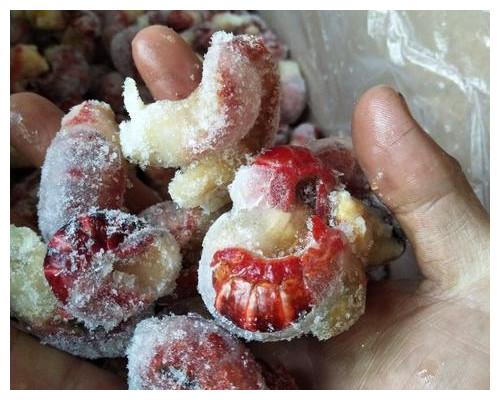 小龙虾60一斤超市中纯肉虾尾只卖20元区别为啥这么大