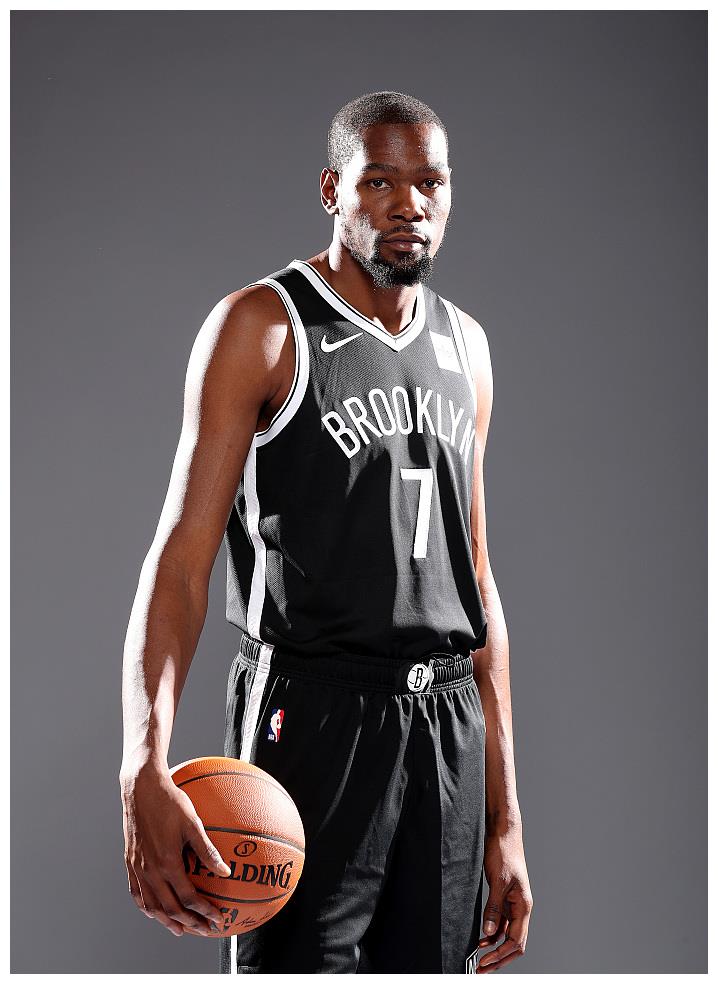 仅过7日,篮网队也沦陷了,4人检测呈阳性,欧文也在其中