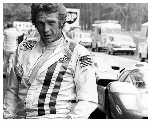 他名叫秦彼得,是扶灵的第一位,但是无人能挖掘出他的真实身份.