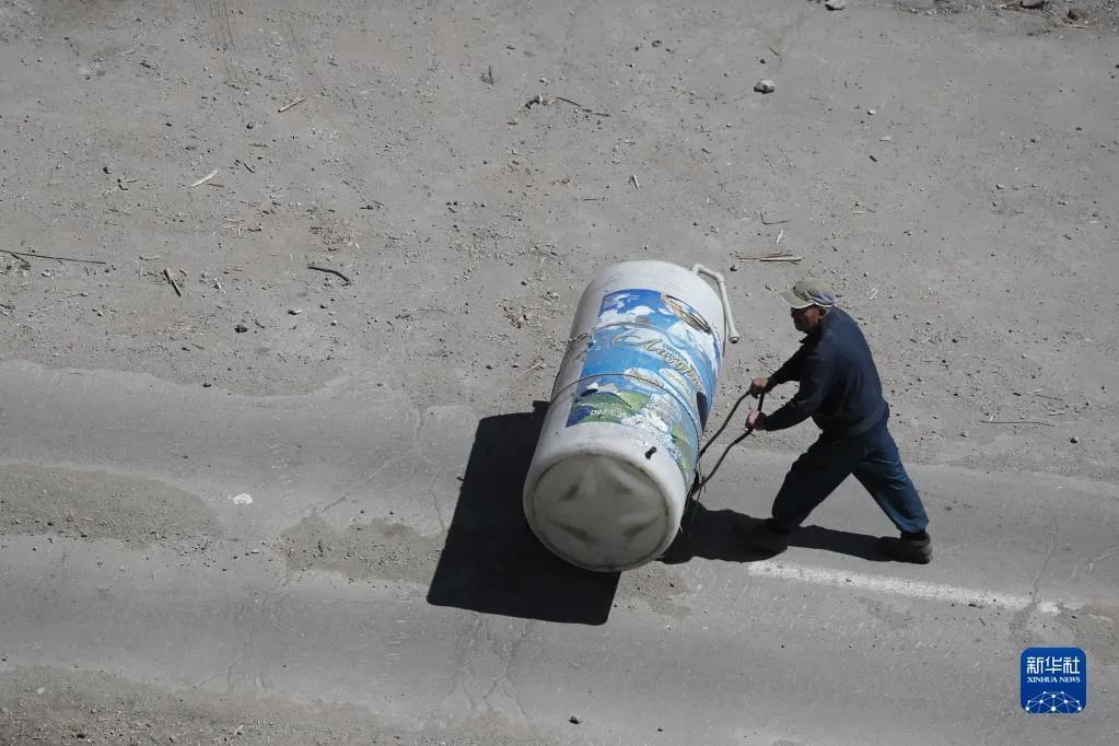 “风光”板块领涨A股!马克龙称乌克兰加入欧盟“或需几十年”休闲区蓝鸢梦想 - Www.slyday.coM “风光”板块领涨A股!马克龙称乌克兰加入欧盟“或需几十年”休闲区蓝鸢梦想 - Www.slyday.coM