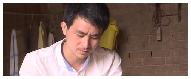 孩子一出生就有31个指头，母亲伤心欲绝：全是我不好休闲区蓝鸢梦想 - Www.slyday.coM