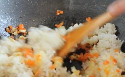 原来把糯米和面粉放在一起，居然能做出这么好吃的面食，有创意！休闲区蓝鸢梦想 - Www.slyday.coM