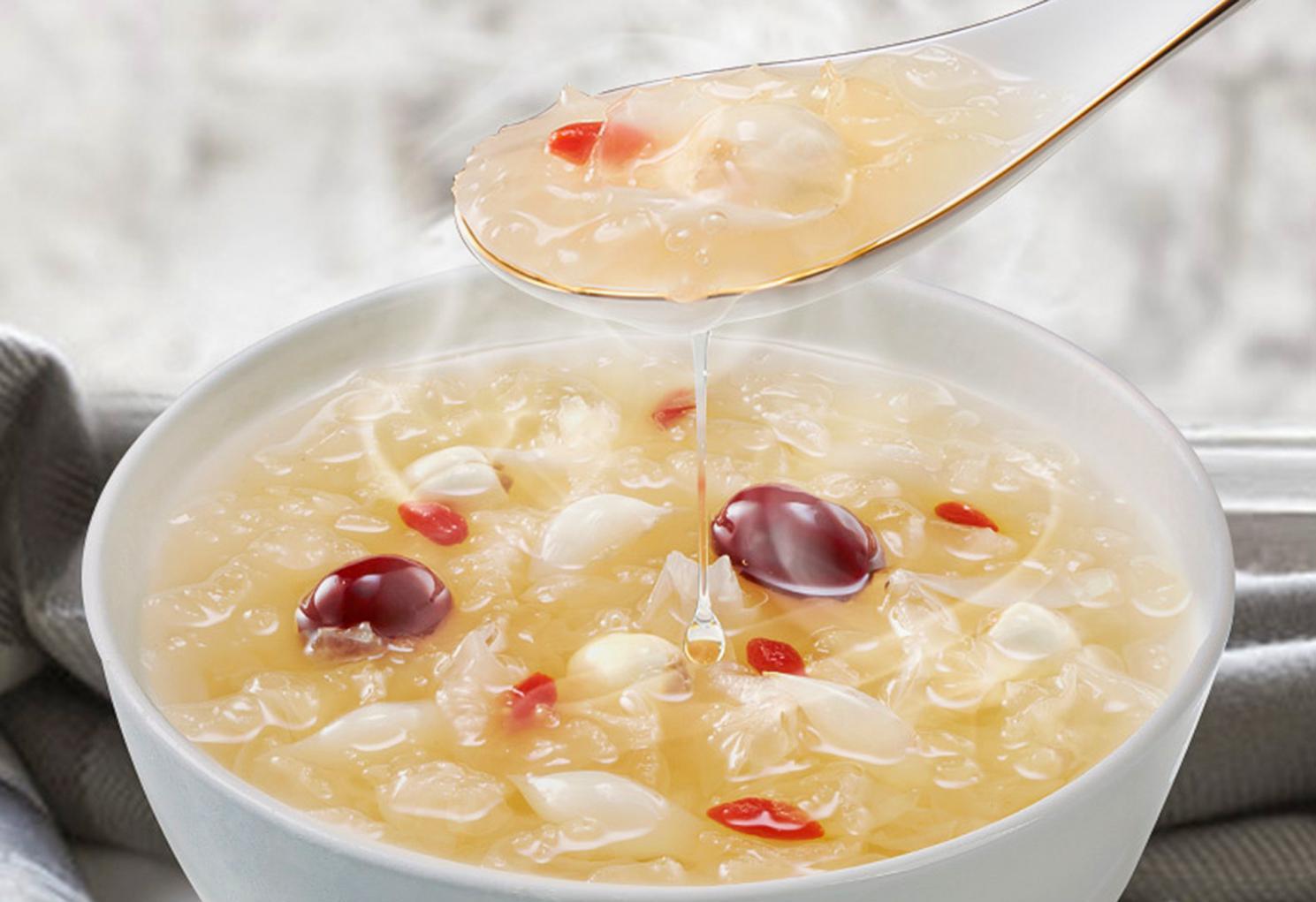 煮银耳汤时,泡发后就开始煮?难怪不出胶,原来是少了关键2步