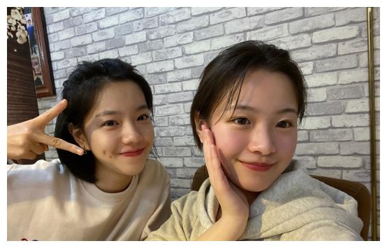 和李庚希是闺蜜,杨幂夸她漂亮又可爱,这个宝藏女孩终于要火了!