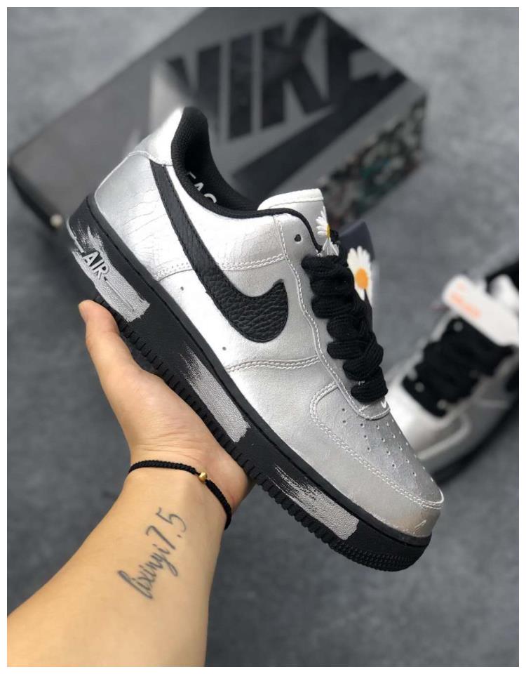 nike air force 1 权志龙联名小雏菊空军一号休闲板鞋