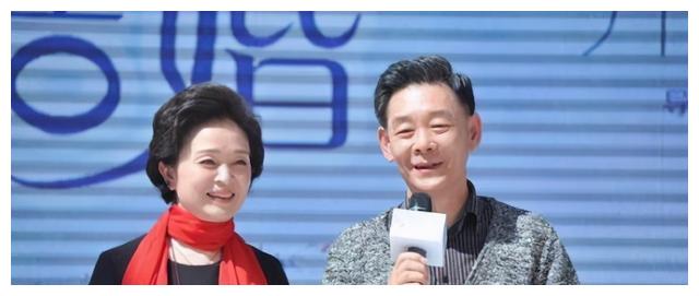 婆婆专业户刘莉莉近照年过六旬仍身体硬朗优雅老去胜过一切