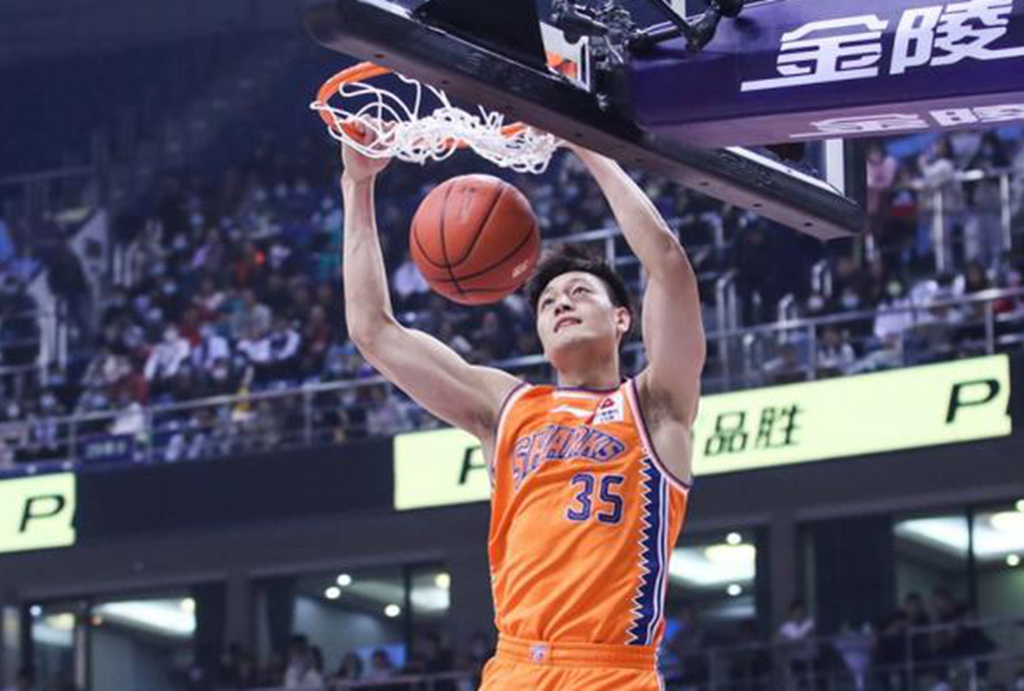 但是和张镇麟以及朱松玮相比,区俊炫的数据和表现明显占据下风.