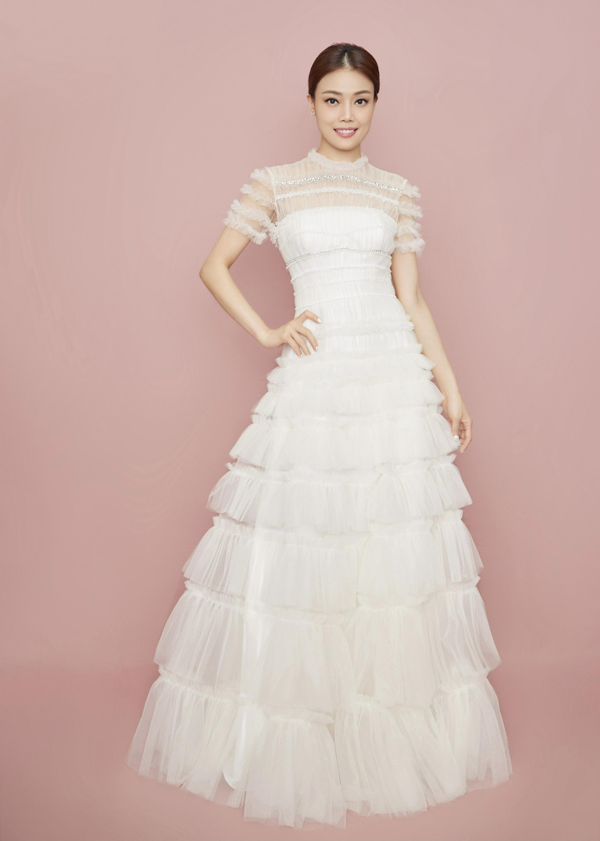 容祖儿出席电影之歌音乐会温情演唱追寻致敬经典