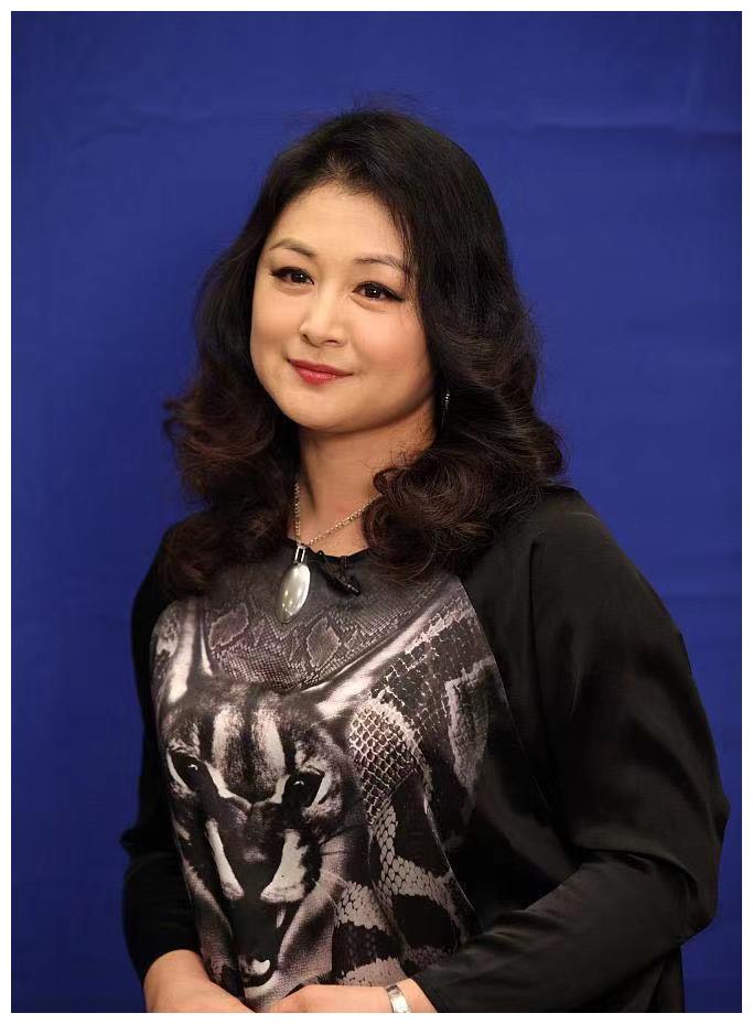 章子怡发文悼念于月仙两人合作过综艺节目她们还是同门师姐妹