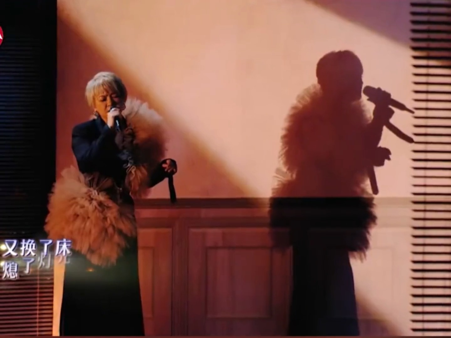 陈慧娴杨坤合唱《我比从前更寂寞》年代感的声音，越听越有味道