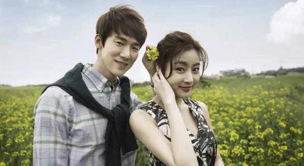 玄彬前任姜素拉产女去年8月结婚今升级当妈胖妹逆袭成女神