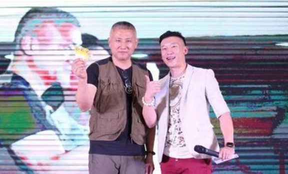 51岁鬼子专业户陆鹏因有12年大学教龄常被误以为是日本人