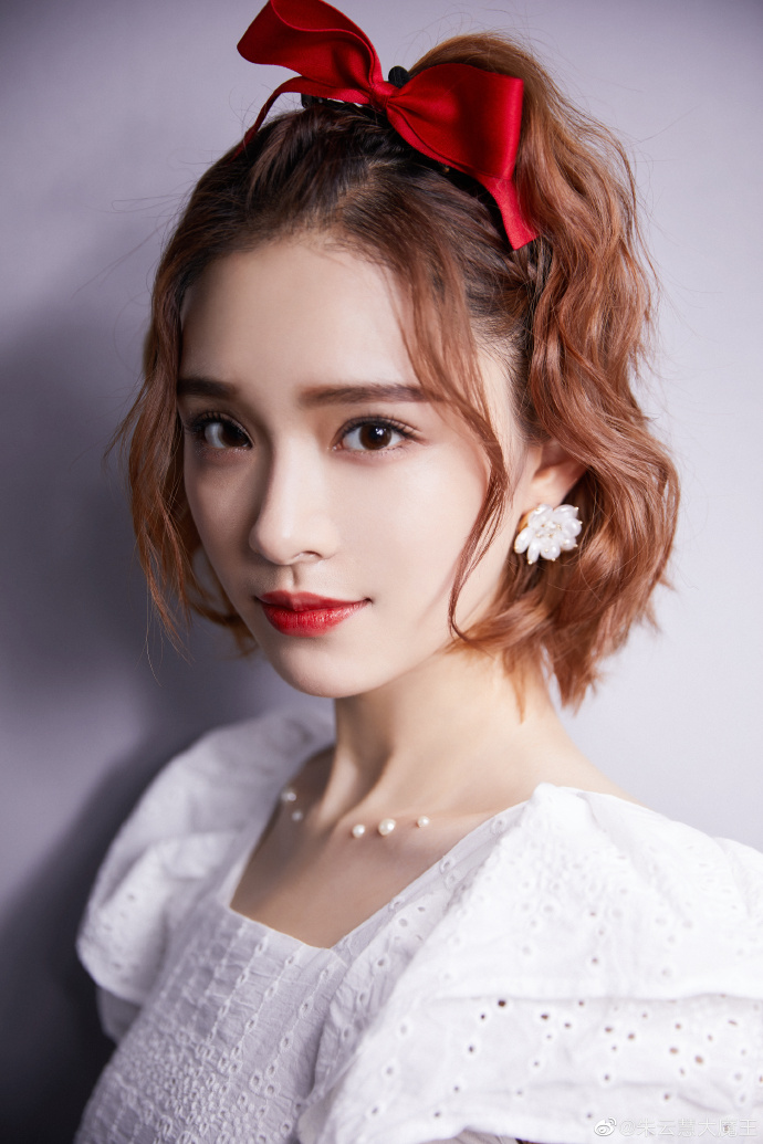 美女演员朱云慧迷人写真美照好看啊