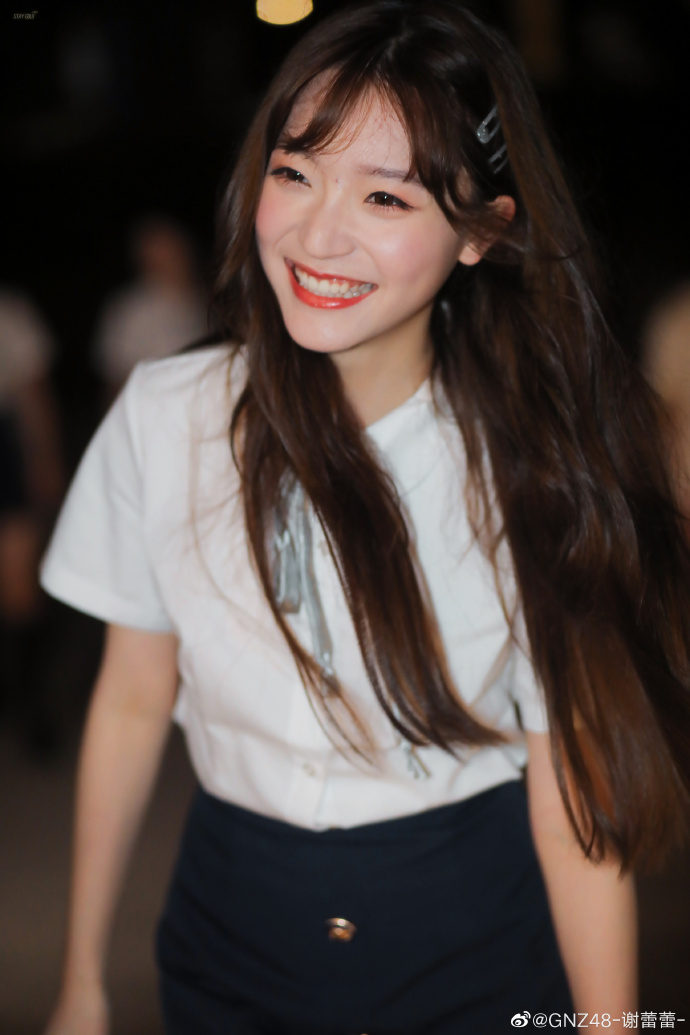 美少女gnz48-谢蕾蕾迷人可爱美照欣赏