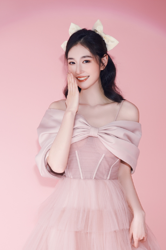 电影《雪鹰领主》定档3月27日 高榕神秘造型透露一身傲骨__财经头条